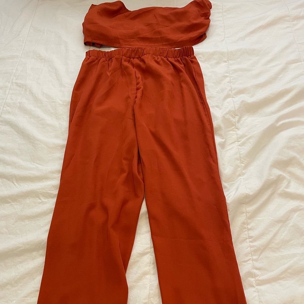 Gorgeous burnt orange two piece maternity outfit